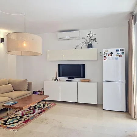 Fio By Interhome
