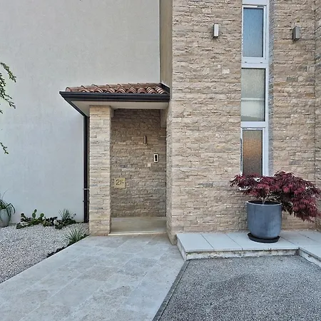 Fio By Interhome Brtonigla